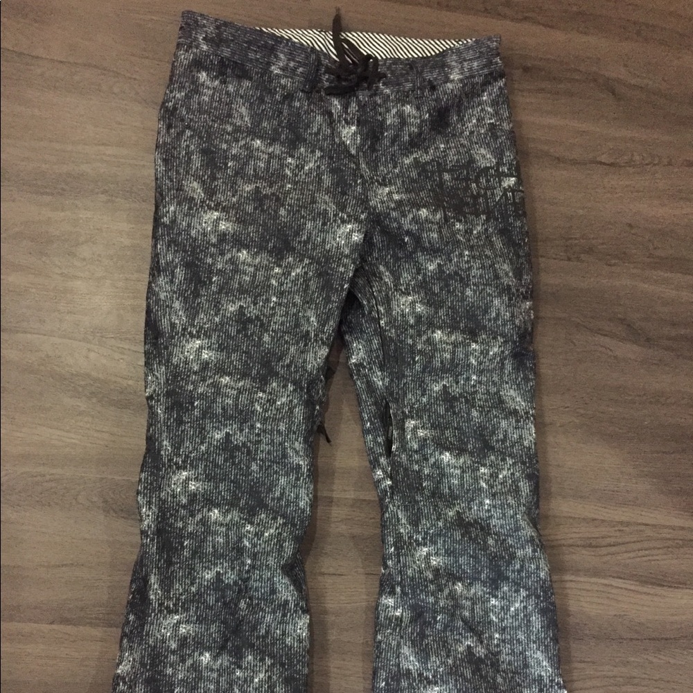 Men’s snowboarding pants
